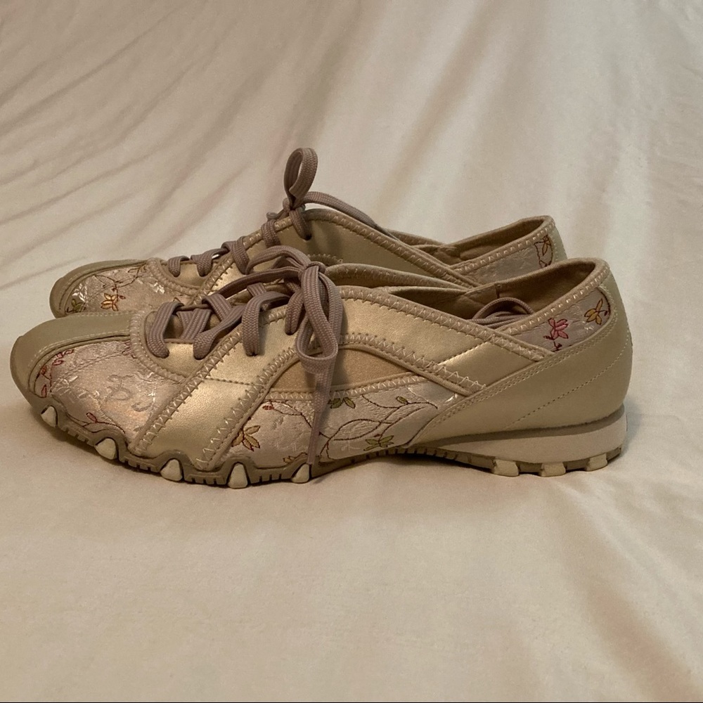 New Floral SKECHERS Metallic Waterlily Lace Ups - Picture 5 of 14